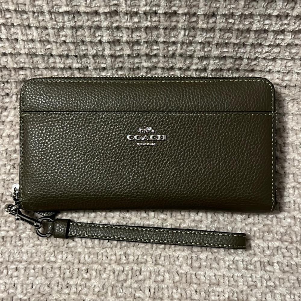 Coach Zipper Wallet Olive Green